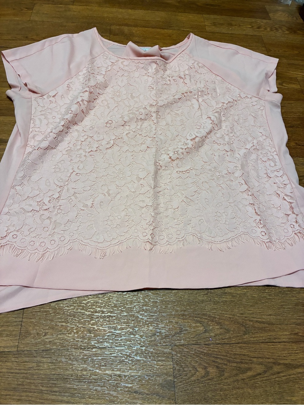 Liz Claiborne Blush Pink Lace Front Top